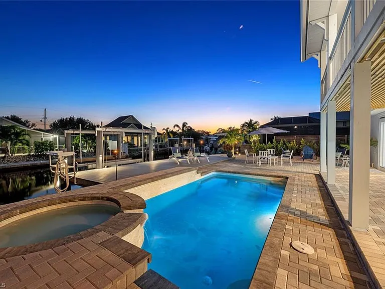 2736 Gulfview Dr — Photo 25