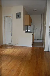 Rented by R New York