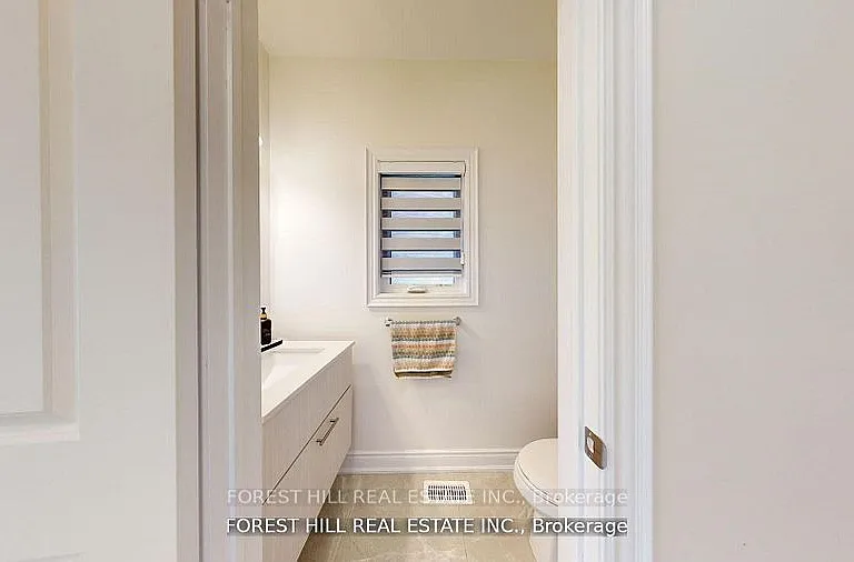 54 Montrose Blvd — Photo 24