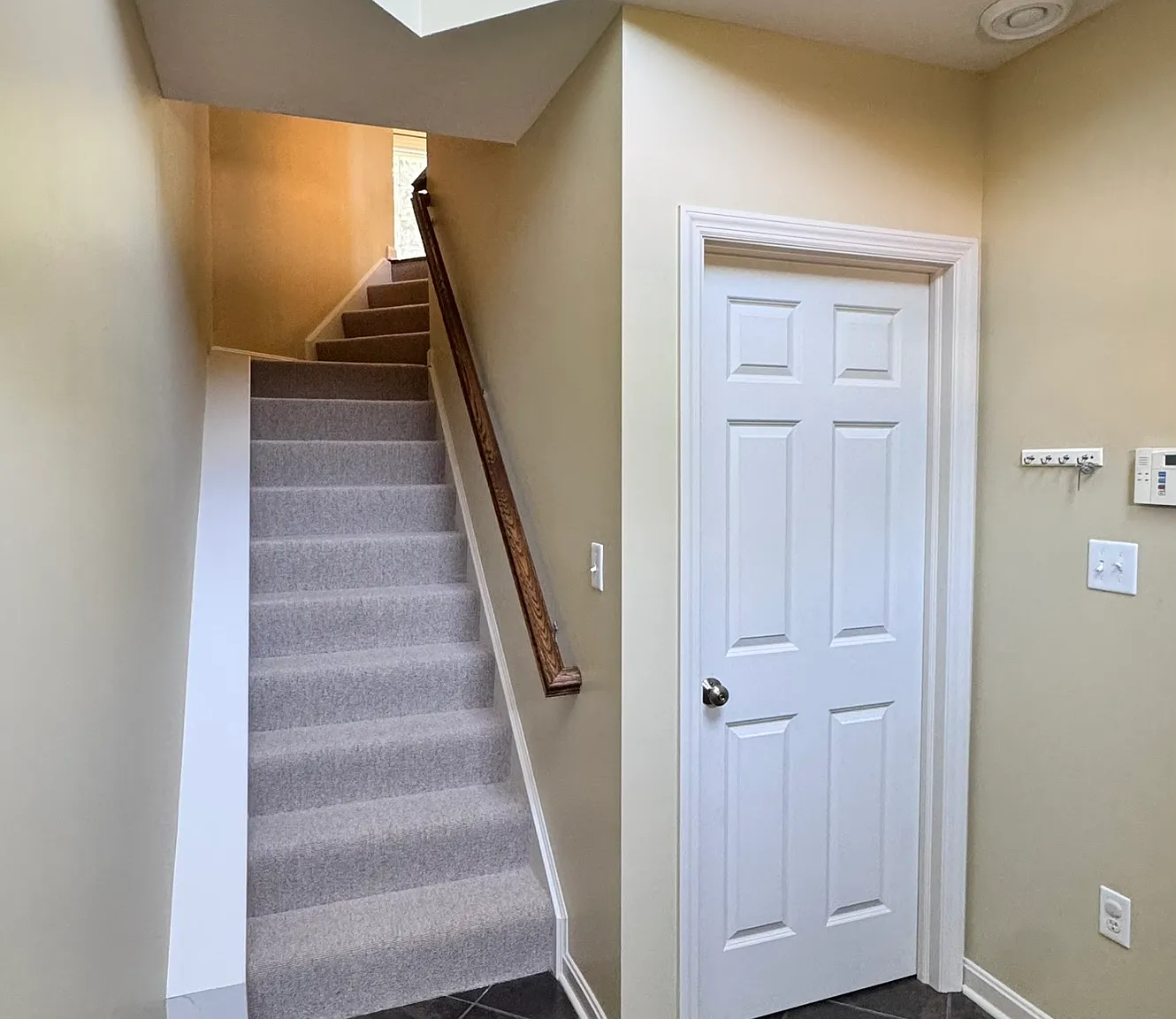 3 bed, 2.5 bath, 1726 sqft, $2,750 — Photo 2