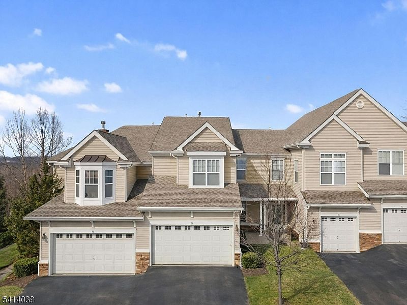 1st image of 79 Indigo Rd