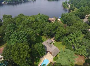 2 Osprey Dr, Coventry, RI 02816