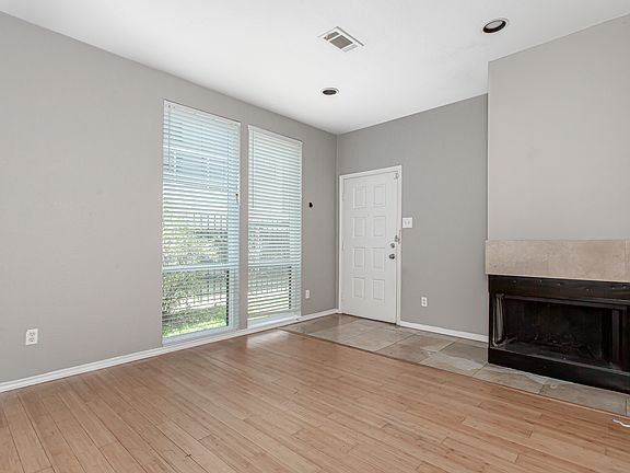 4th image of 2002 N Fitzhugh Ave APT 2