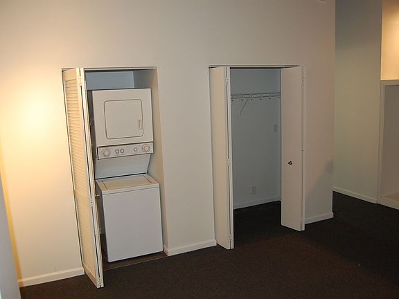 5th image of 1318 Jones St #206