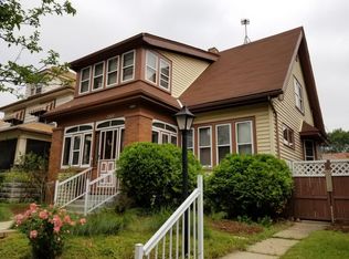 1226 S 29th St, Milwaukee, WI 53215