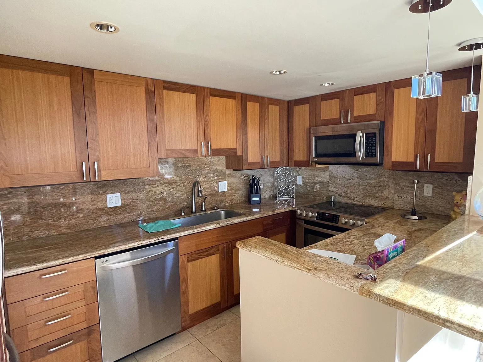 1 bed, 765 sqft, $2,827 — Photo 4