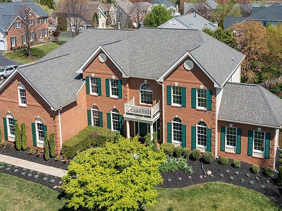 4th image of 43725 Harte Ct