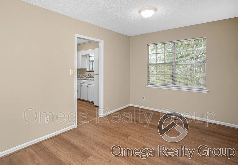 1830 Christian St — Photo 12