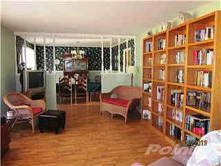 1149 Mulberry Formal Living Room