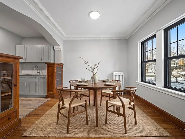Bella Casa Apartments — Photo 11