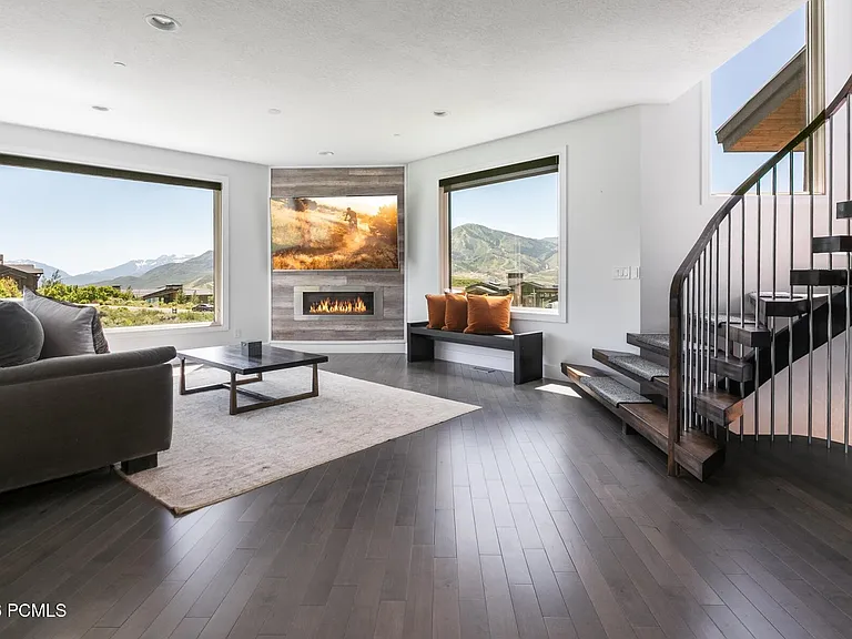 1135 E Lasso Trl — Photo 7