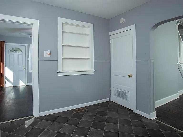 340 S Wood St — Photo 27
