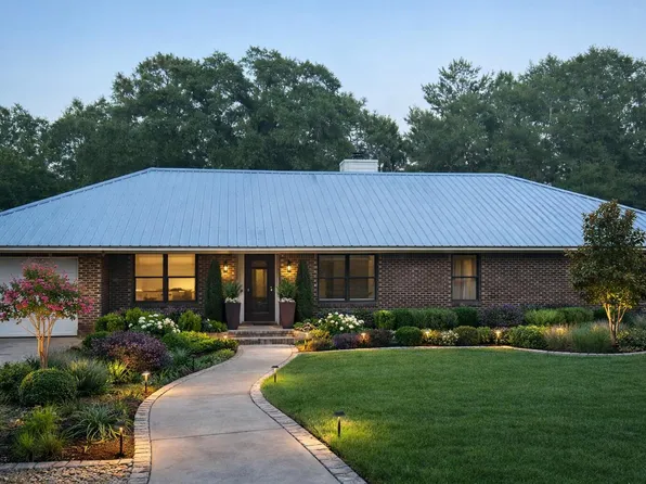 202 Bonita Dr, Defuniak Springs, FL 32433