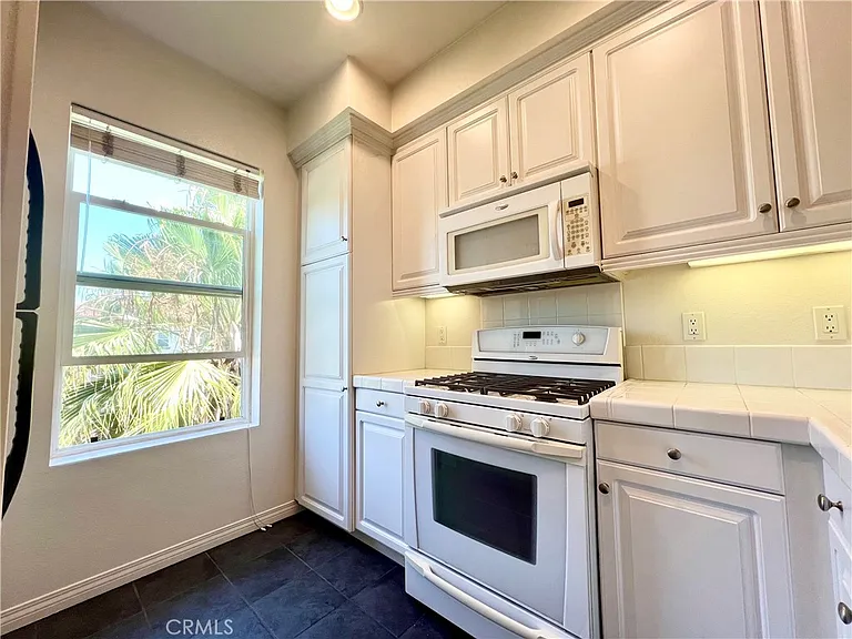 6020 Seabluff Dr #402 — Photo 15