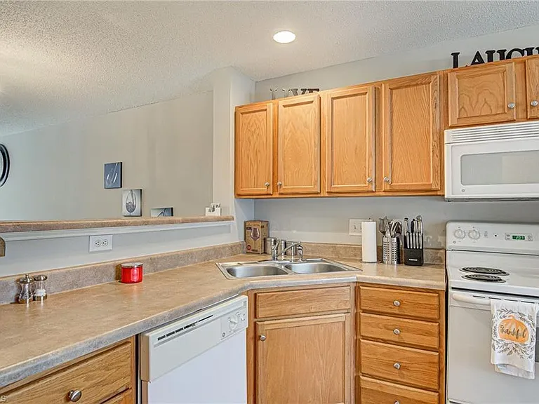 3030 Kensington Pl — Photo 3