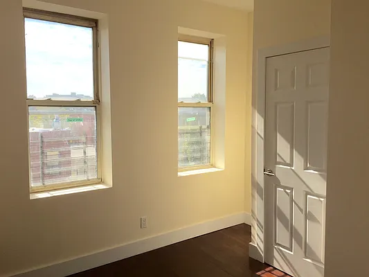 Rented by Newcastle Realty Services | media 13