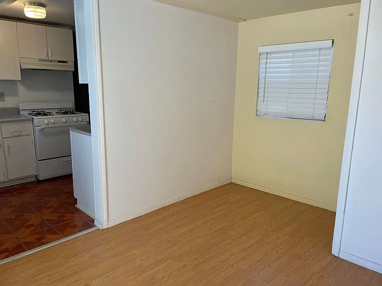 741 S Allen St — Photo 11