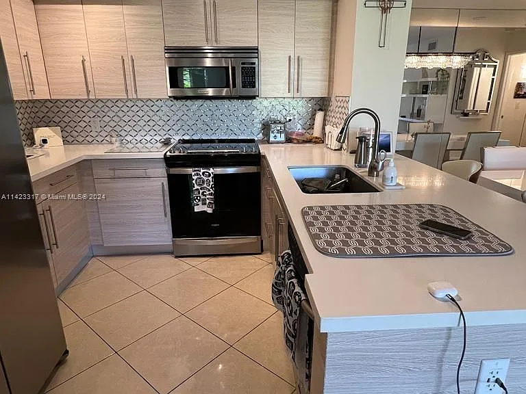 19901 E Country Club Dr #2505 — Photo 9