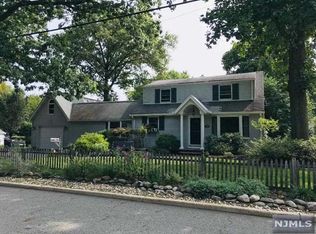 250 Cedar Ln, River Vale, NJ 07675