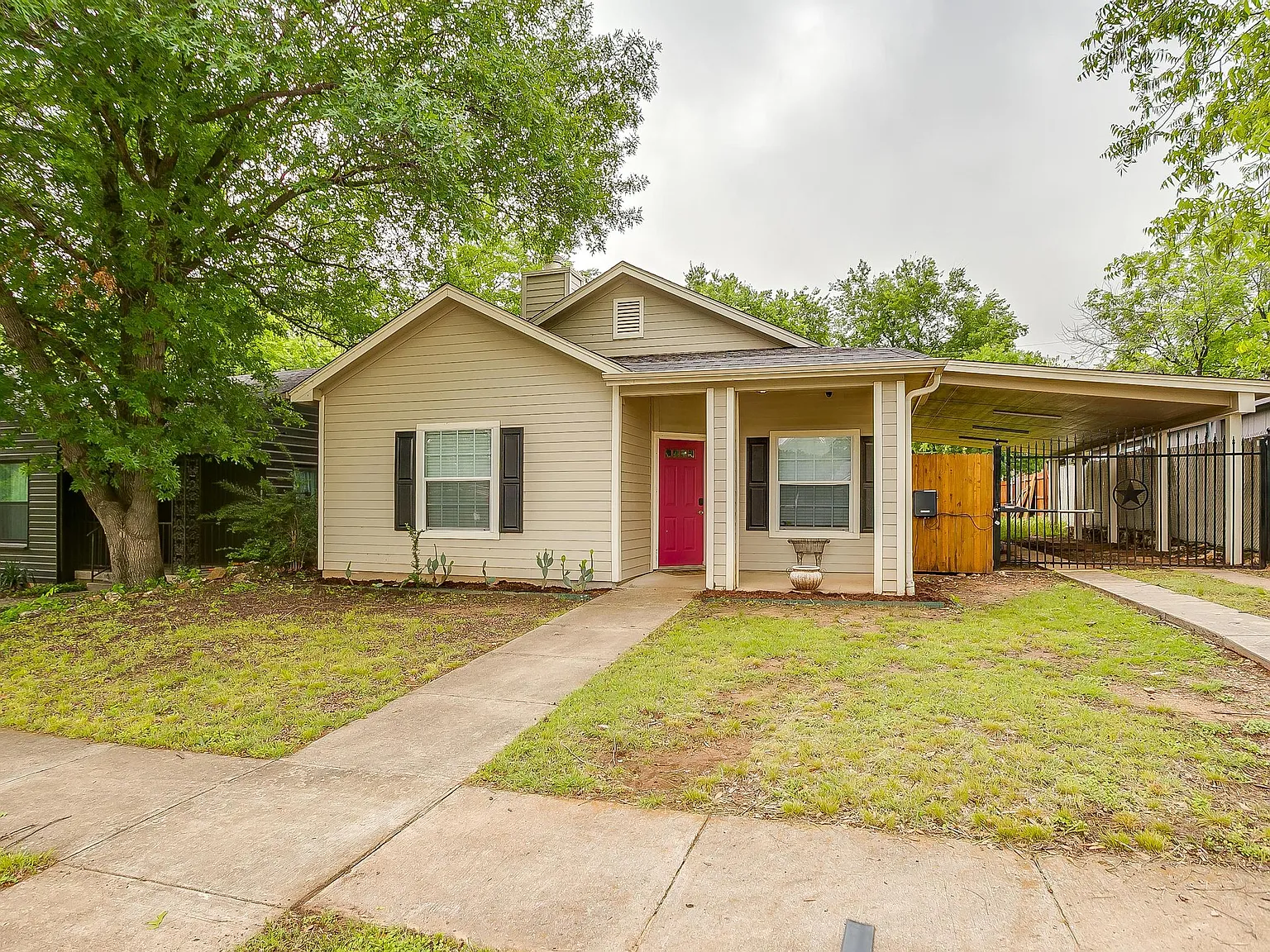3 bed, 1196 sqft, $2,650 — Photo 1