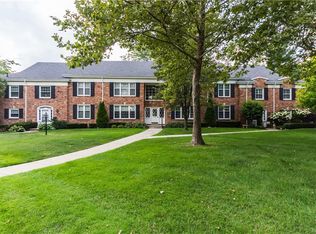 1550 Trailwood Path #1, Bloomfield Hills, MI 48301