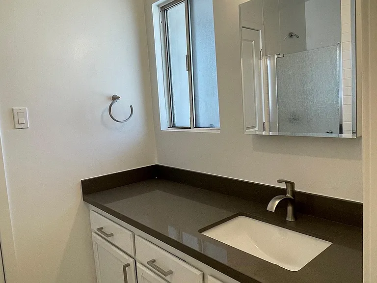 6650 Jumilla Ave — Photo 14