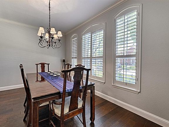 5th image of 623 Forest Hill Dr