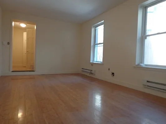 Rented by Citi Habitats | media 44