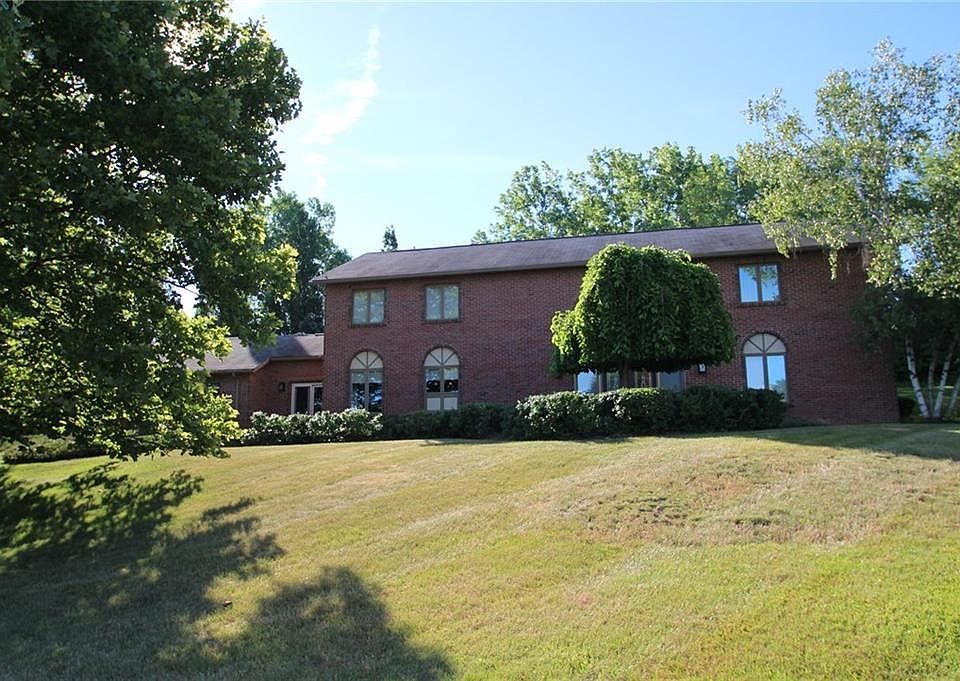 1st image of 27 Park Square Ln