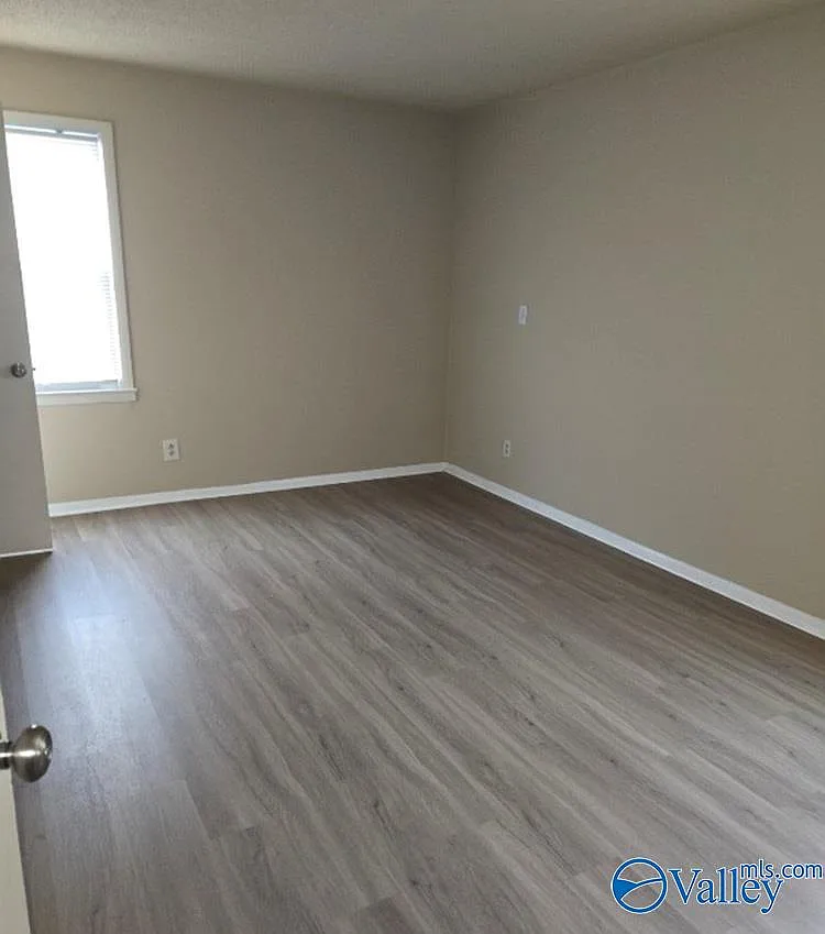 1 bed, 1.0 bath, 590 sqft, $735 — Photo 4