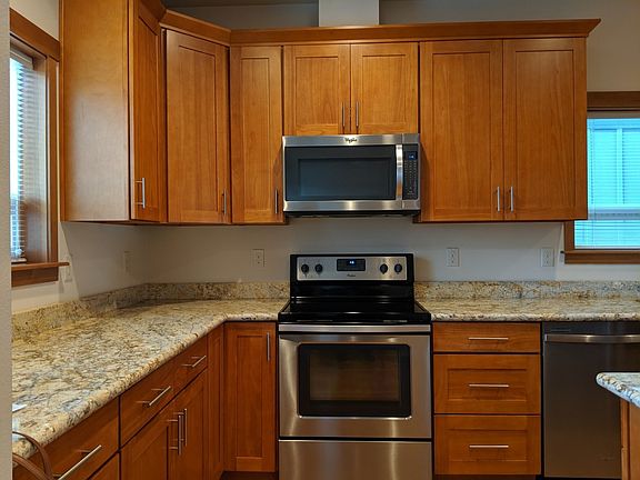 4th image of 2101-2119 37th St #2105
