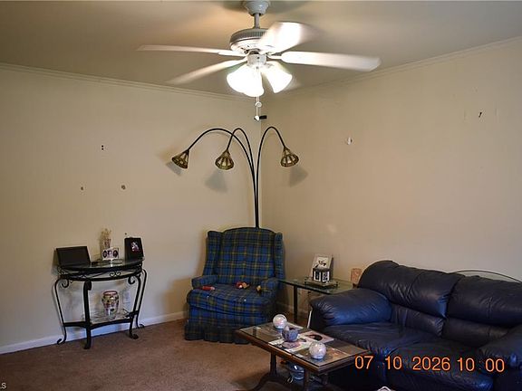 5th image of 1410 Town St