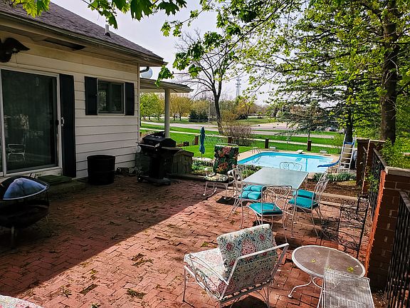 4th image of 25245 W Lehmann Blvd