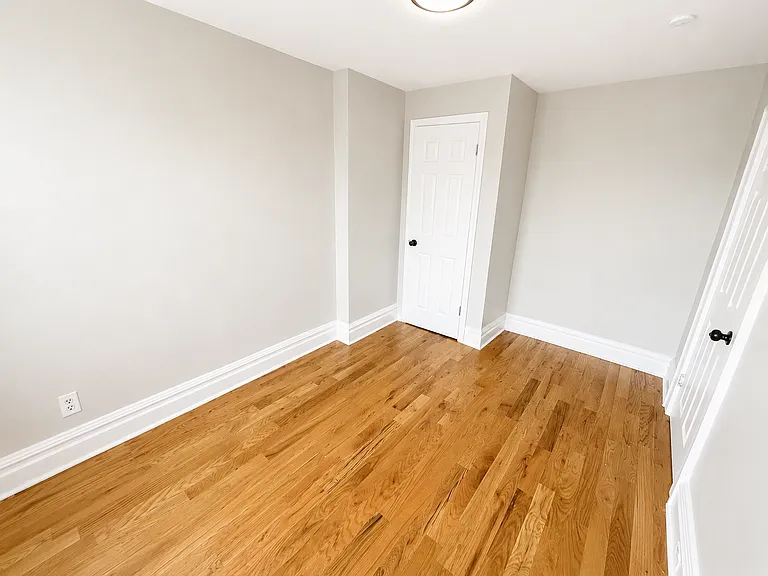 81 S 14th St #3 — Photo 9