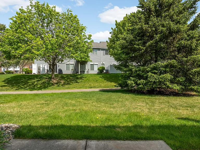 6869 Folkestone Rd — Photo 29