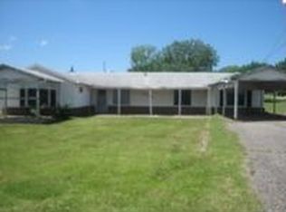 1822 W 14th St, Sulphur, OK 73086