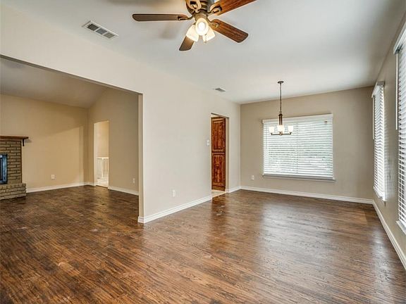 2nd image of 2107 Park Hill Dr