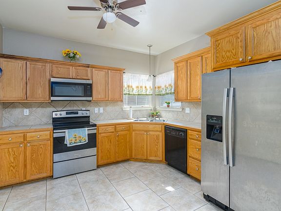3rd image of 40317 Crestridge Dr