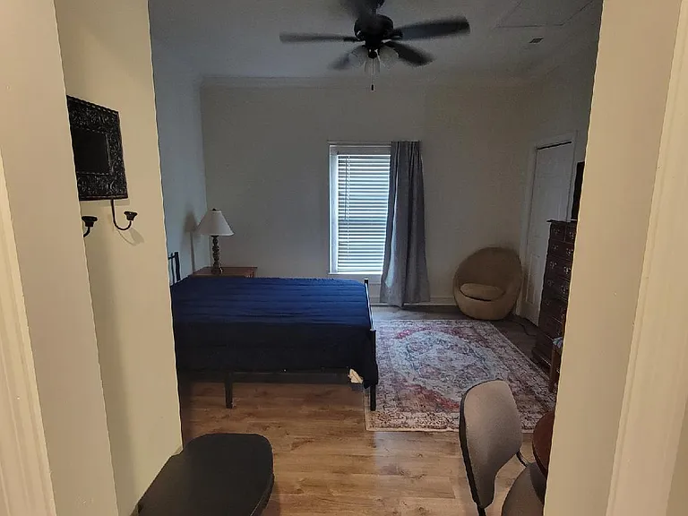 111 Jackson St — Photo 5