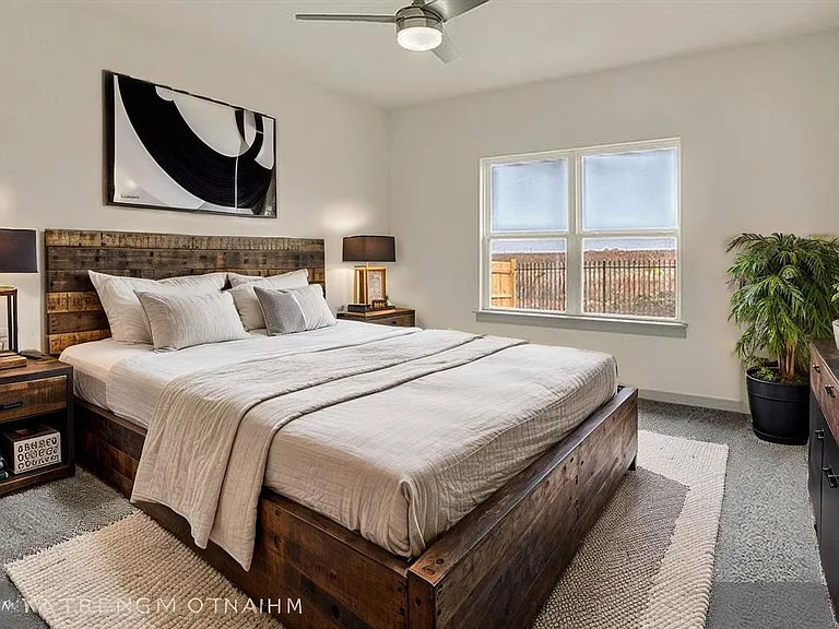 10917 Tildon Ave — Photo 2