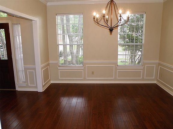 5th image of 4214 Roaring Rapids Dr
