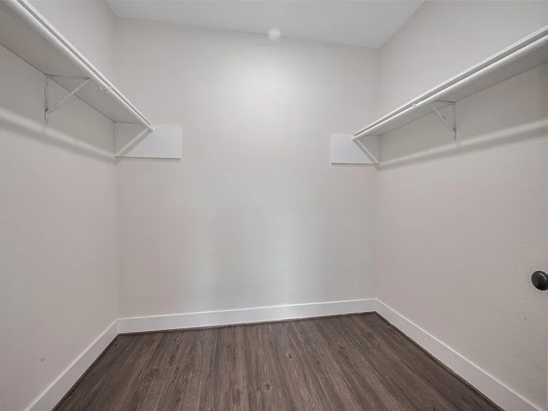 2206 Hoskins Dr — Photo 18