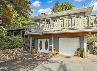 732 E 29th St, North Vancouver, BC V7K1B3