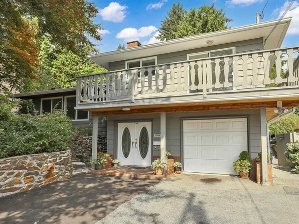 732 E 29th St, North Vancouver, BC V7K 1B3