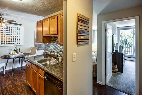 Solon Club Apartment Homes Photo 1