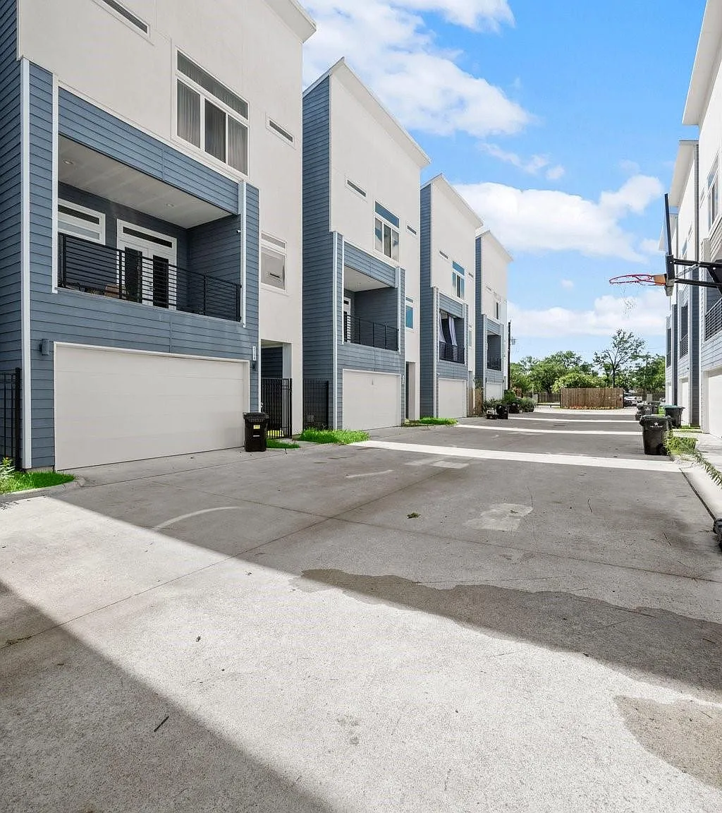 3 bed, 3.5 bath, 1790 sqft, $2,100 — Photo 3