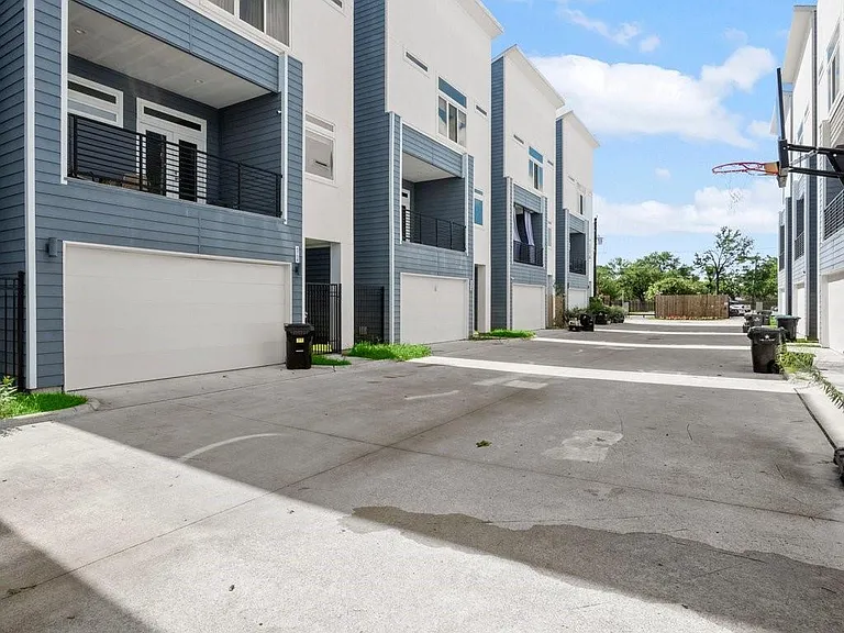4706 Independence Heights Ln — Photo 3