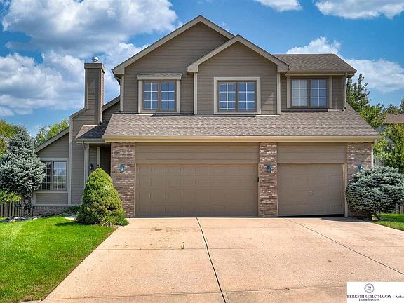 2nd image of 4015 N 163rd Cir