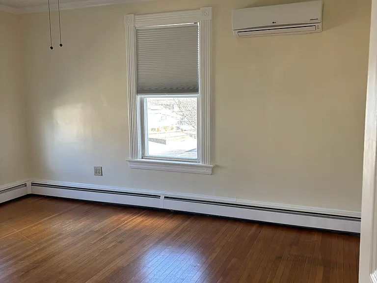 26 Hart St #2 — Photo 9