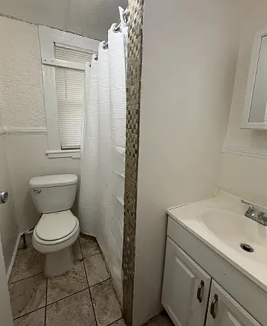 122 Rennell St #1 — Photo 5